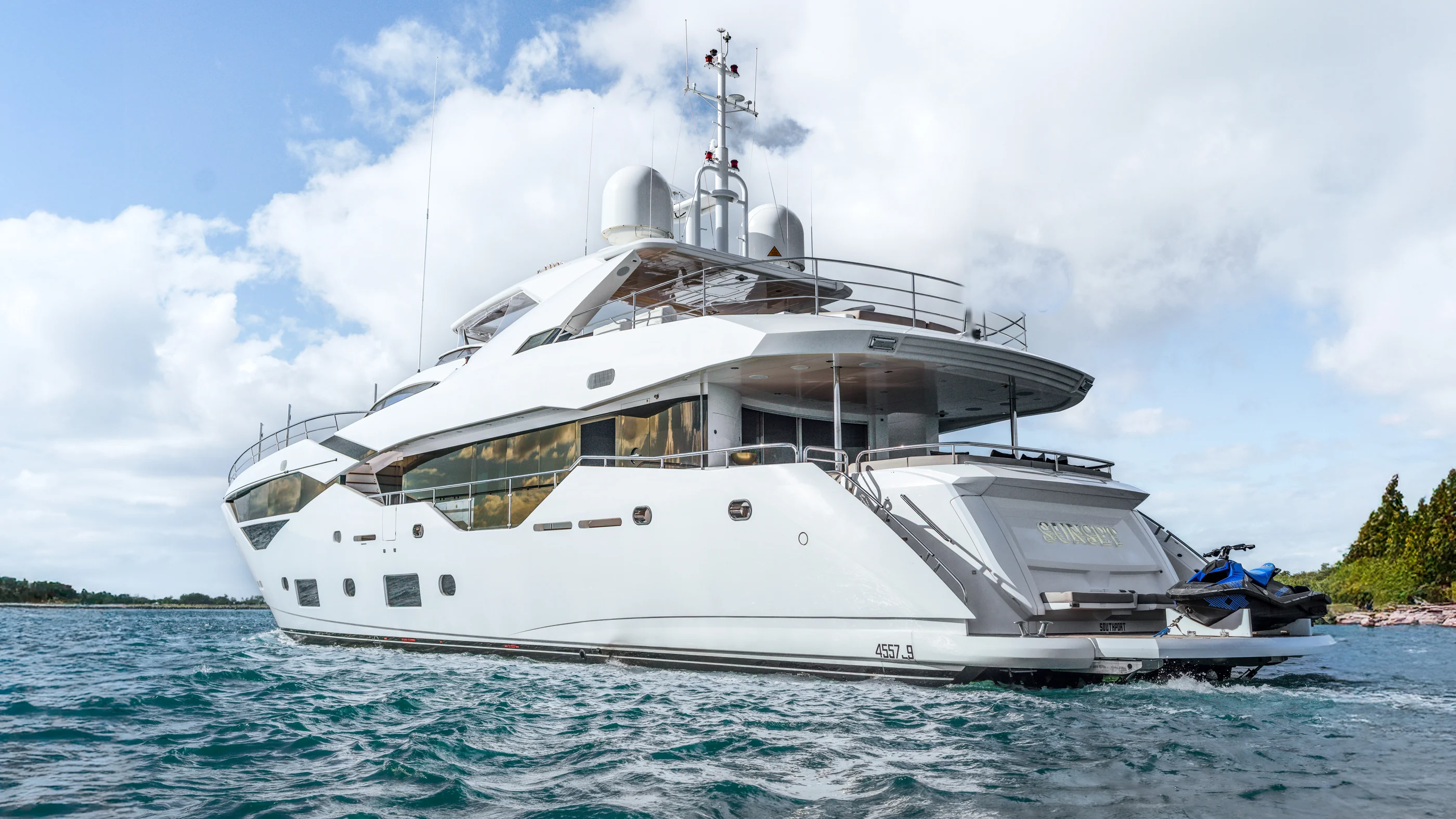 M/Y Sunset, 35m Sunseeker, at anchor